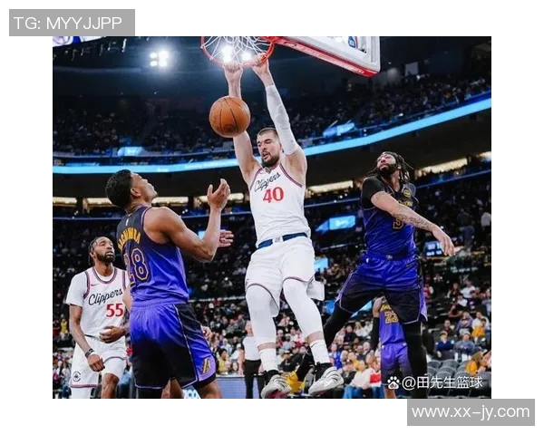 基德透露浓眉今日训练状态良好或将在对湖人快船比赛中复出